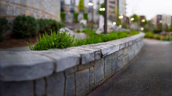 Reasons to Use Retaining Walls on Commercial Properties